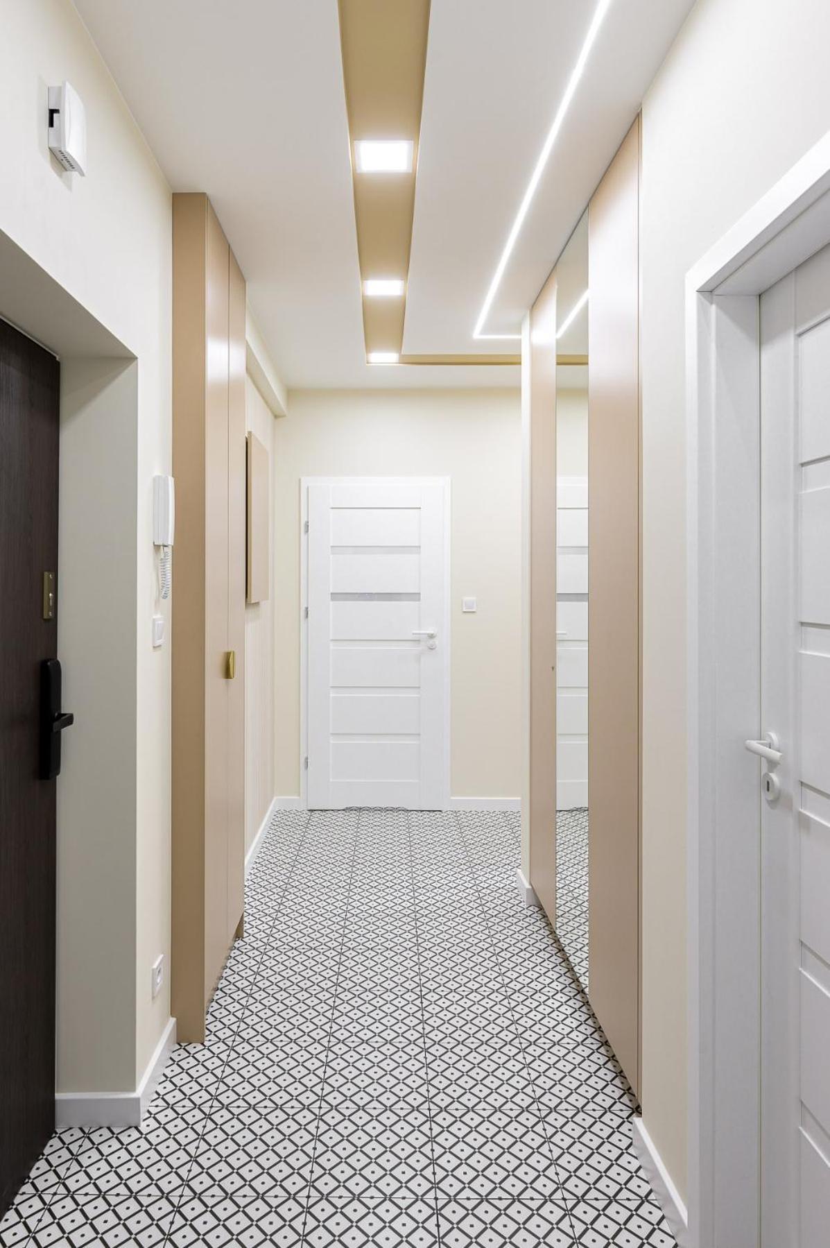 Quiet On The Main Square, 2 Bathrooms