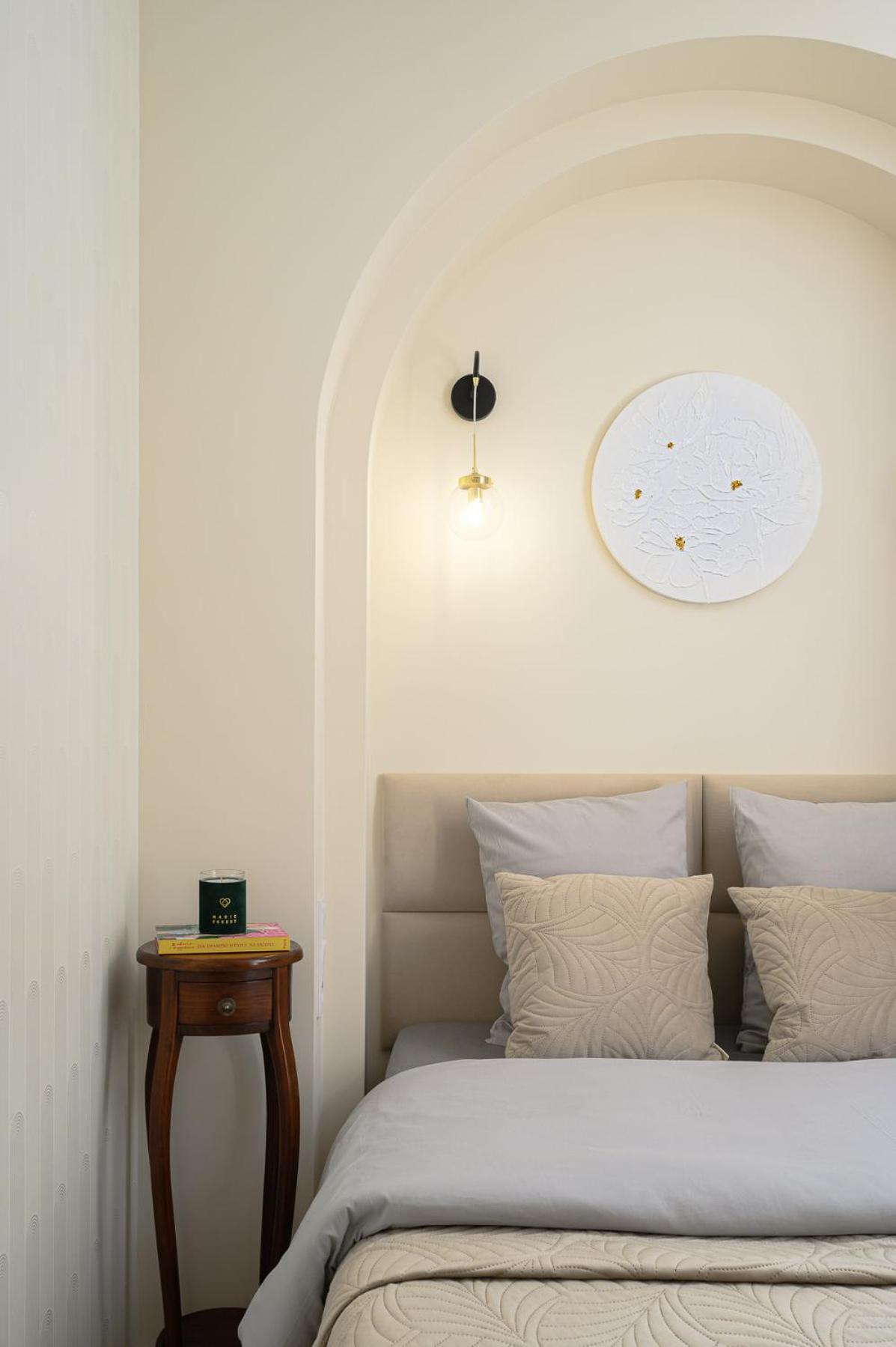 Quiet On The Main Square, 2 Bathrooms Apartment *